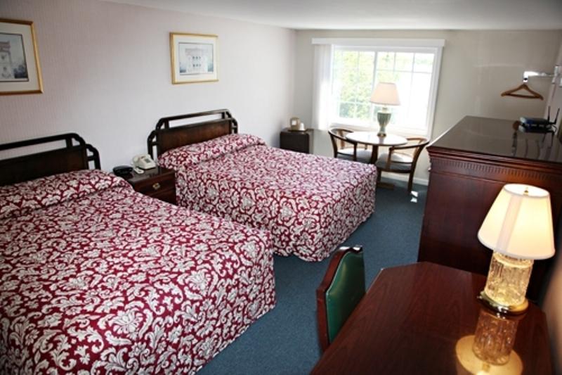 Centerville Corners Inn Стая снимка