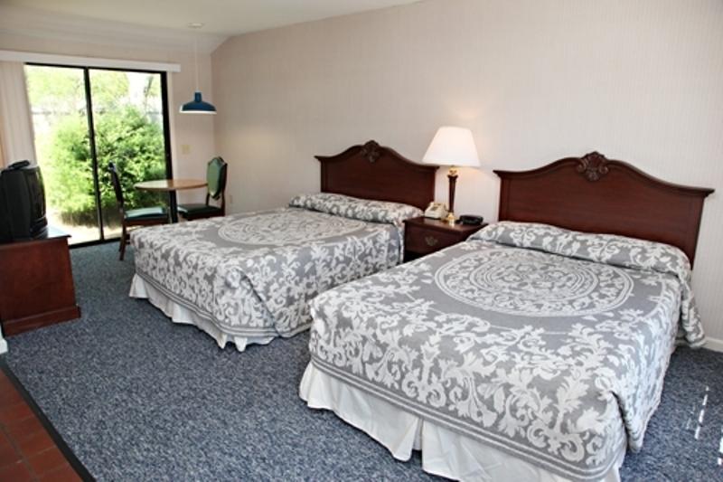 Centerville Corners Inn Стая снимка